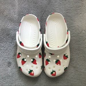 NWOT Strawberry Crocs
